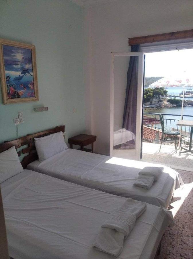Ammoudia Rooms Agia Marina  外观 照片