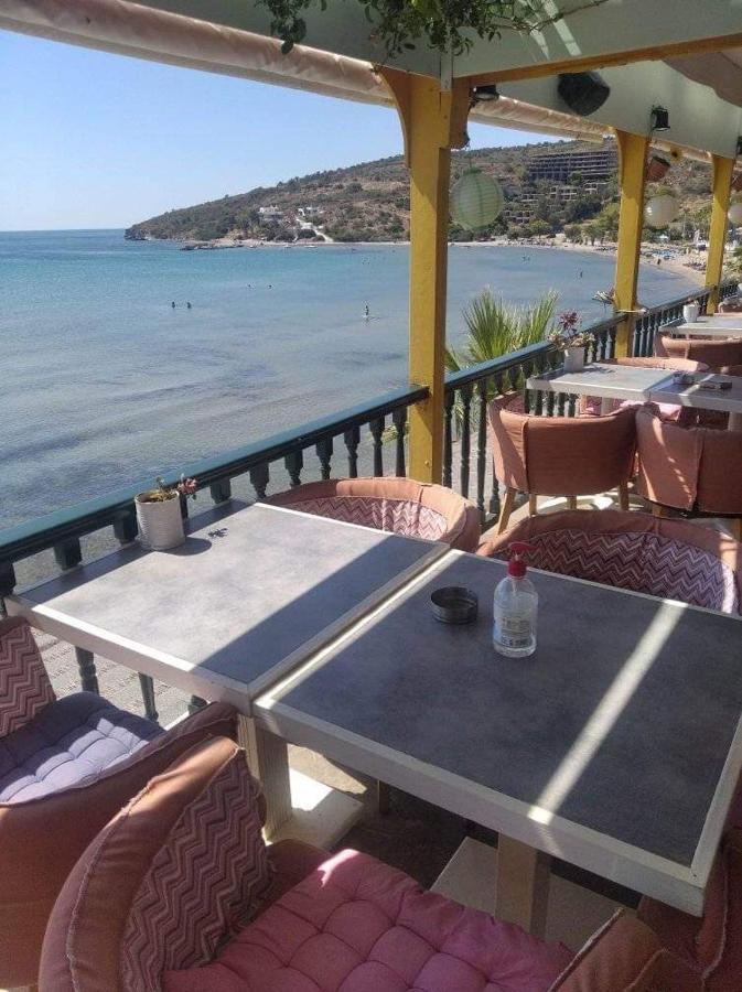 Ammoudia Rooms Agia Marina  外观 照片
